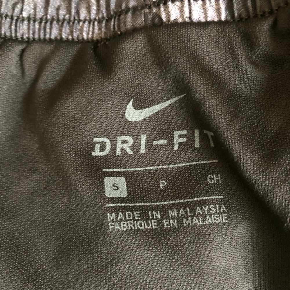 Nike Women's Tempo Dri-FIT Running Shorts, Wolf Grey size Small - Picture 10 of 12